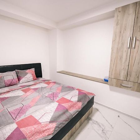 Down Street-Old Town Apartment Ohrid Ngoại thất bức ảnh